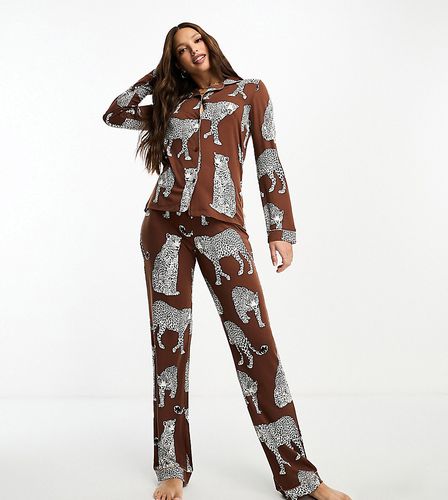 Exclusivité - - Pyjama en jersey imprimé léopard avec top boutonné et pantalon - Marron - Chelsea Peers Tall - Modalova