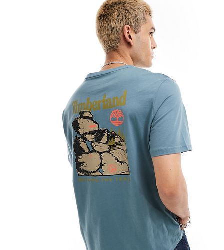 Exclusivité ASOS - - T-shirt oversize avec grand imprimé rocher au dos - Timberland - Modalova