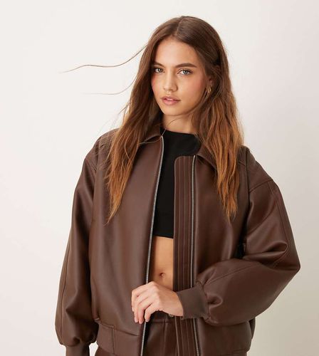 Exclusivité ASOS - Bomber en similicuir - foncé - Calvin Klein Jeans - Modalova