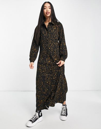 Robe longue avec dos ouvert et découpes à imprimé animal - Fashion Union - Modalova