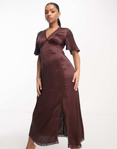 Robe mi-longue à col V et manches évasées avec bordures en dentelle - Marron chocolat - Influence - Modalova