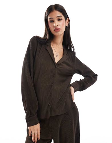 Chemise plisse d'ensemble - chocolat - Object - Modalova