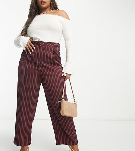 Lola May Plus - Pantalon large à fines rayures - Bordeaux - Lola May Curve - Modalova