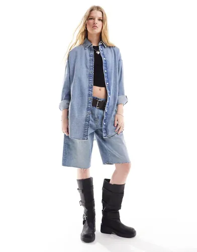 Chemise oversize en jean - moucheté délavé - Monki - Modalova