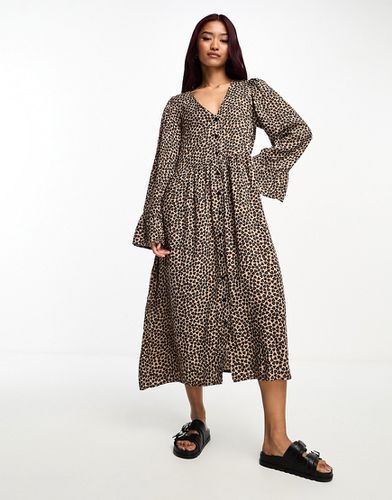 Robe babydoll à manches longues avec imprimé caurs style léopard - Monki - Modalova