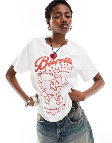 T-shirt court avec imprimé Biscotti Bliss sur le devant - Monki - Modalova