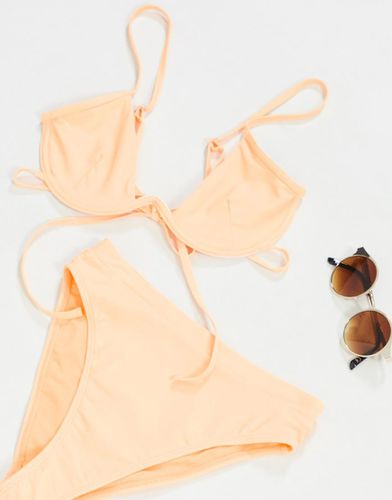 Haut de bikini à armatures - Pêche - Missguided - Modalova