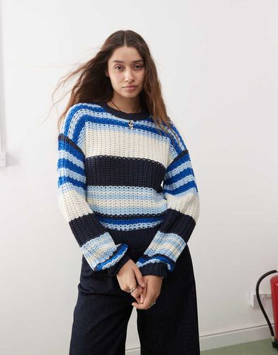 Pull épais en maille ajourée à rayures - Crème et bleu - Noisy May - Modalova