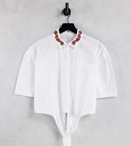 Chemise courte nouée sur le devant avec fraises sur le col (pièce d'ensemble) - Native Youth - Modalova