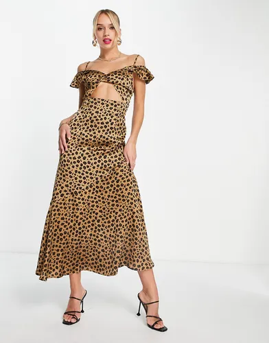 Robe longue à manche volantée ajourée à imprimé léopard - Never Fully Dressed - Modalova
