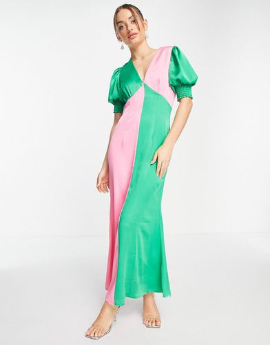 Robe longue contrastante effet color block à manches bouffantes - Never Fully Dressed - Modalova