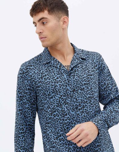 Chemise manches longues en satin à imprimé animal - Bleu - New Look - Modalova