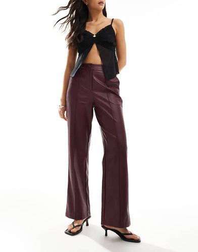 Pantalon large en PU - Bordeaux foncé - New Look - Modalova