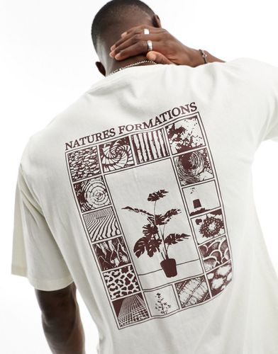 T-shirt à imprimé Natures Formations au dos - cassé - New Look - Modalova