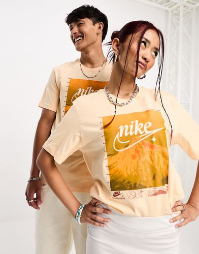 T-shirt unisexe à imprimé volcan - Pêche - Nike - Modalova
