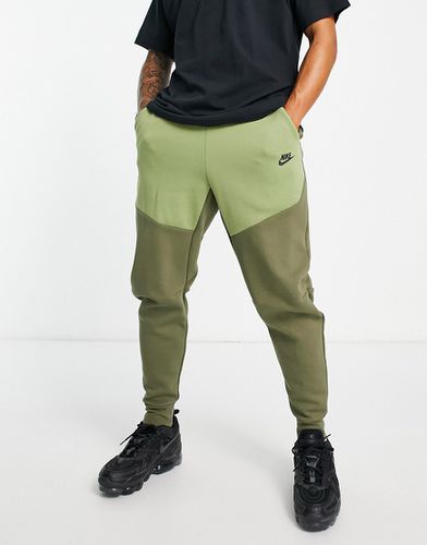 Tech - Pantalon de jogging en polaire - Olive moyen - Nike - Modalova