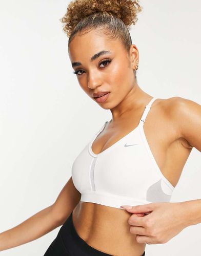 Indy - Brassière de sport soutien léger en tissu Dri-FIT rembourré à col V - Nike Training - Modalova
