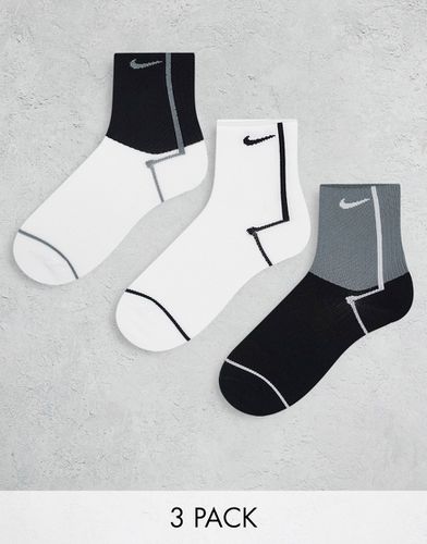 Lot de 3 paires de chaussettes - Gris, noir et blanc - Nike Training - Modalova