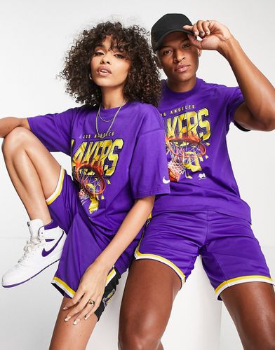NBA LA Lakers - Courtside - T-shirt unisexe à grande logo graphique - Nike Basketball - Modalova