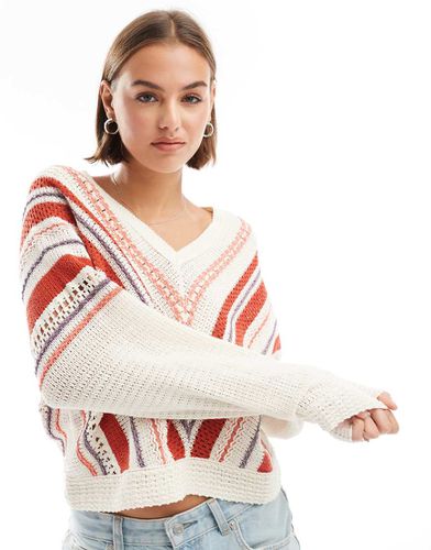 Pull rayé en maille crochetée - Écru - Scalpers - Modalova