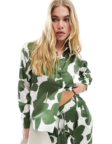 Chemise d'ensemble oversize en satin à imprimé - Vert - Style Cheat - Modalova