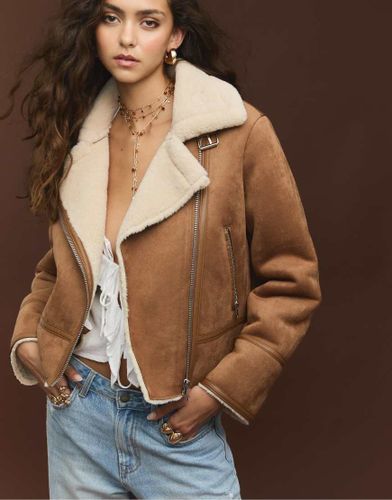 Blouson style motard en imitation daim - Camel - Stradivarius - Modalova