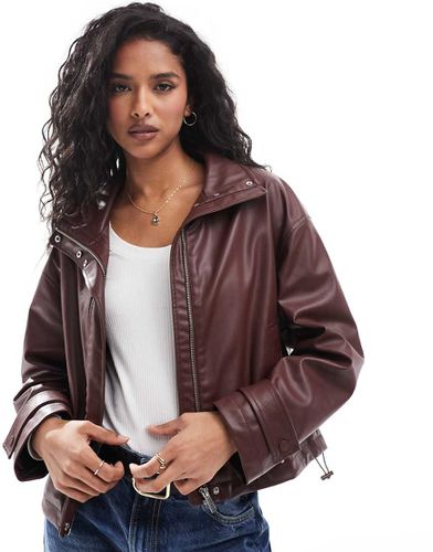 Bomber en PU - Bordeaux - Stradivarius - Modalova