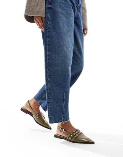 Chaussures plates  bout pointu avec boucles - Stradivarius - Modalova