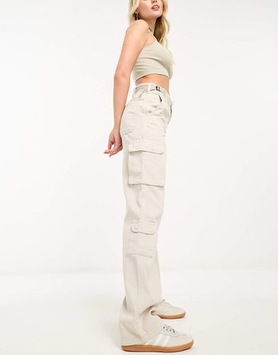 Pantalon cargo droit avec taille réglable - Taupe - Stradivarius - Modalova