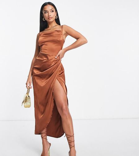 Robe mi-longue en satin - Parisian Petite - Modalova
