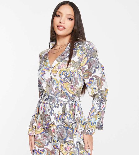 Robe chemise en satin nouée à la taille à motif cachemire - Parisian Tall - Modalova