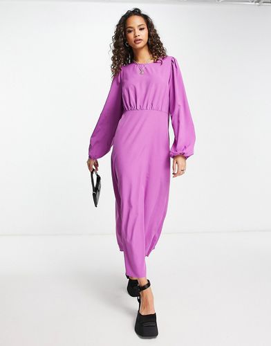 Exclusivité ASOS - Robe mi-longue à manches bouffantes - Pieces - Modalova