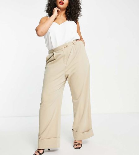 Pantalon d'ensemble large et habillé - Beige - Pretty Lavish Curve - Modalova