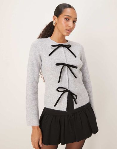 Gilet en maille avec trois nauds contrastants - Pretty Lavish - Modalova