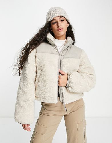 Manteau imitation peau de mouton avec partie contrastante - Beige - Pull & bear - Modalova
