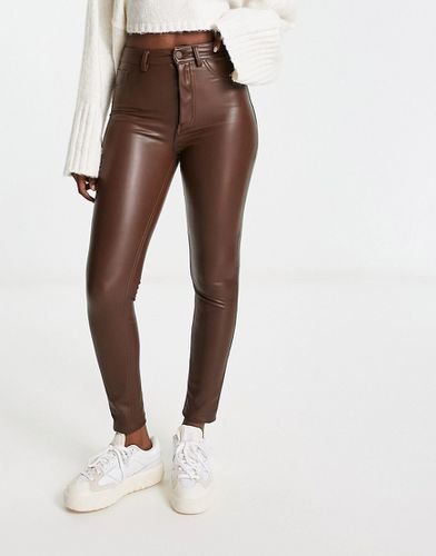 Pantalon skinny taille haute en imitation cuir - Pull & bear - Modalova