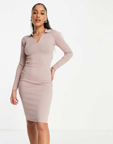 Robe mi-longue en maille à col polo - Taupe - Qed London - Modalova