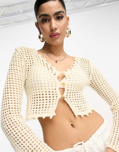 Crop top boutonné en maille au crochet - Crème - River Island - Modalova