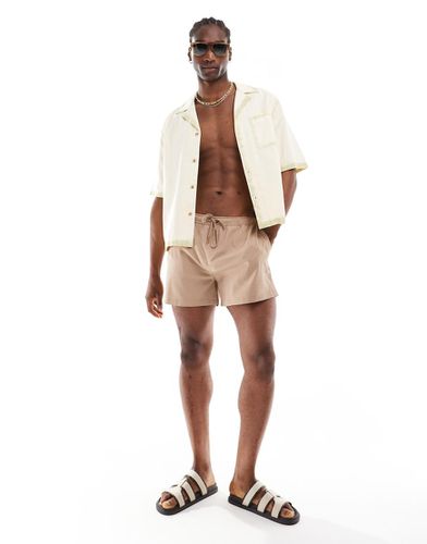 Short de bain en crépon - Taupe - River Island - Modalova