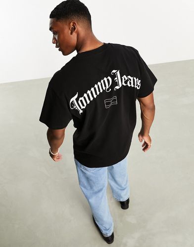 T-shirt décontracté style grunge avec logo arqué au dos - Tommy Jeans - Modalova