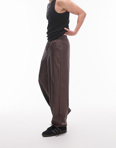 Pantalon baggy en nylon - Marron - Topman - Modalova