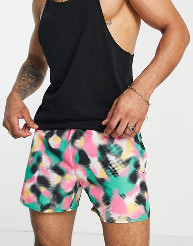 Short de bain à imprimé peinture pulvérisée - Topman - Modalova