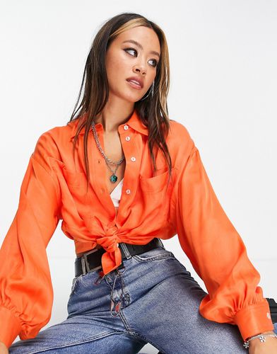 Chemise habillée en satin avec poche - Topshop - Modalova