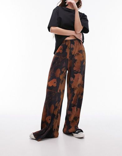 Pantalon plissé à imprimé fleuri abstrait - Chocolat - Topshop - Modalova