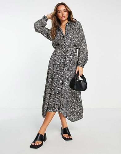 Robe chemise mi-longue à pois avec ceinture nouée à la taille - Noir et blanc - Topshop - Modalova