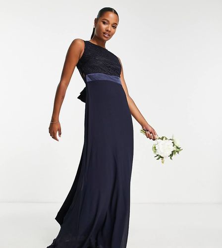 Robe longue de demoiselle d'honneur en mousseline avec bords festonnés en dentelle au dos - TFNC Petite - Modalova