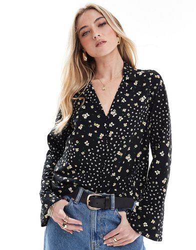 Blouse boutonnée à imprimé fleuri - et blanc - Vero Moda - Modalova