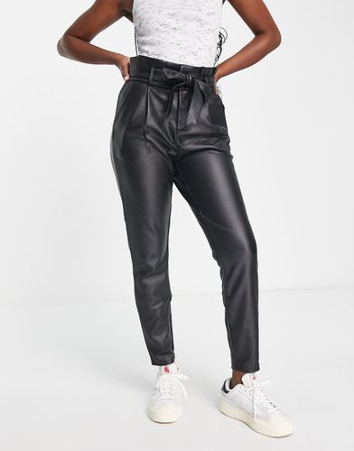 Pantalon imitation cuir coupe fuselée - Vero Moda - Modalova