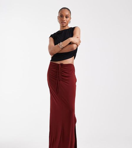 Jupe longue et moulante avec fronces sur l'avant - Bordeaux - Vero Moda Tall - Modalova