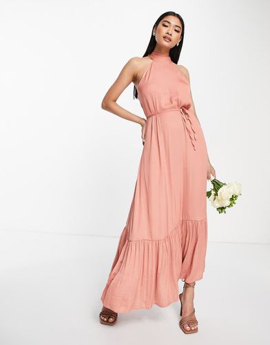 Robe dos nu de demoiselle d'honneur en satin avec lien à la taille - Rose corail - Vila - Modalova